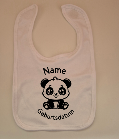 Baby-Lätzchen aus Bio-Baumwolle mit süßem Tiermotiv – personalisiert mit Name und Geburtsdatum.